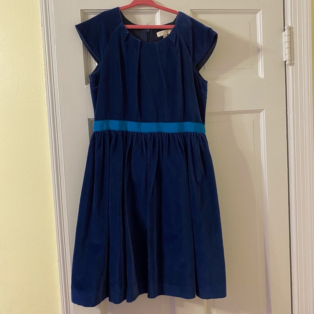 Beautiful blue velveteen dress from Mini Biden.  Size 11-12